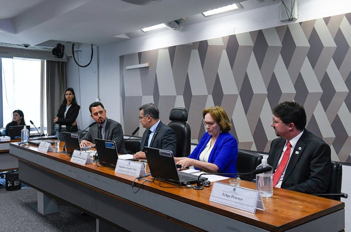 Para a relatora, Zenaide Maia, qualidade é importante, mas necessidade do programa é urgente para salvar vidas - Foto: Roque de Sá/Agência Senado