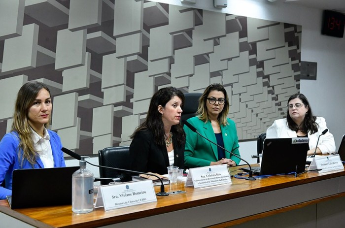 Presidida por Leila Barros, a Comissão de Meio Ambiente discutiu o mercano de carbono - Foto: Geraldo Magela/Agência Senado