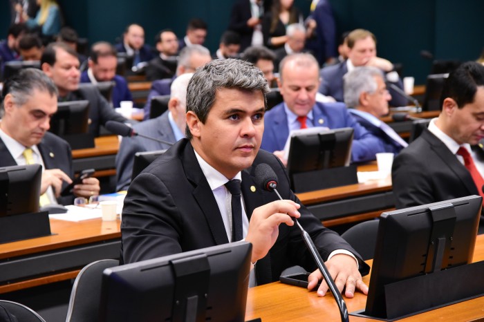 Diego Garcia incluiu na proposta os planos de segurança contra incêndios - (Foto: Cleia Viana / Câmara dos Deputados)