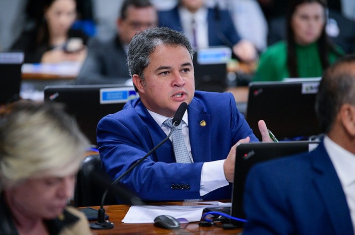 Projeto do senador Efraim Filho foi aprovado com relatório de Alan Rick pela CAE em março - Foto: Pedro França/Agência Senado