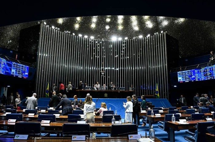 Senadores se reúnem na quarta para votar projeto que define as atividades da campanha Julho Amarelo