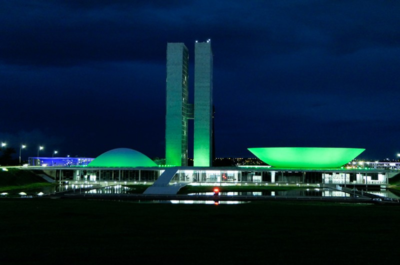 Congresso Nacional iluminado de verde durante homenagem feita no ano passado - Roque de Sá/Agência Senado