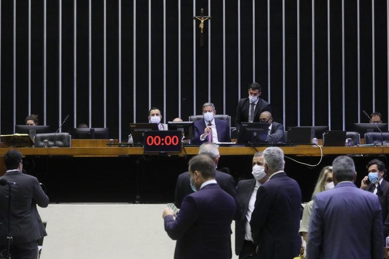 Plenário reunido em sessão híbrida - (Foto: Luis Macedo/Câmara dos Deputados)