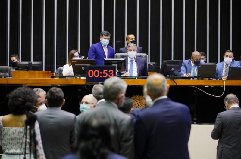 O Plenário da Câmara dos Deputados durante a votação desta segunda-feira; agora a medida provisória vai à sanção do presidente da República - Pablo Valadares/Câmara dos Deputados