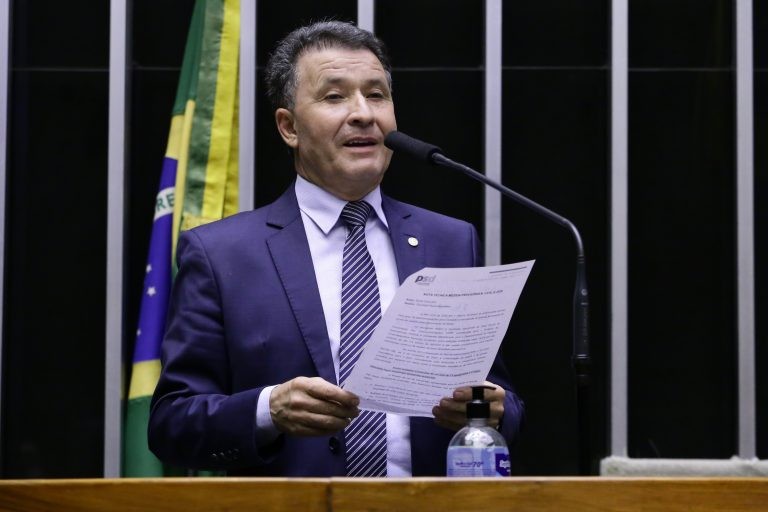 Darci de Matos: escavação de cascalheiras tem baixo impacto ambiental - (Foto: Cleia Viana/Câmara dos Deputados)