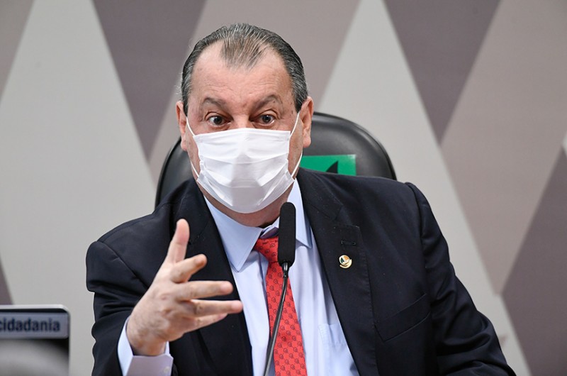 Ao anunciar o adiamento, o presidente da CPI, Omar Aziz, fez uma crítica: o comunicado de quarentena poderia ter sido feito antes - Jefferson Rudy/Agência Senado