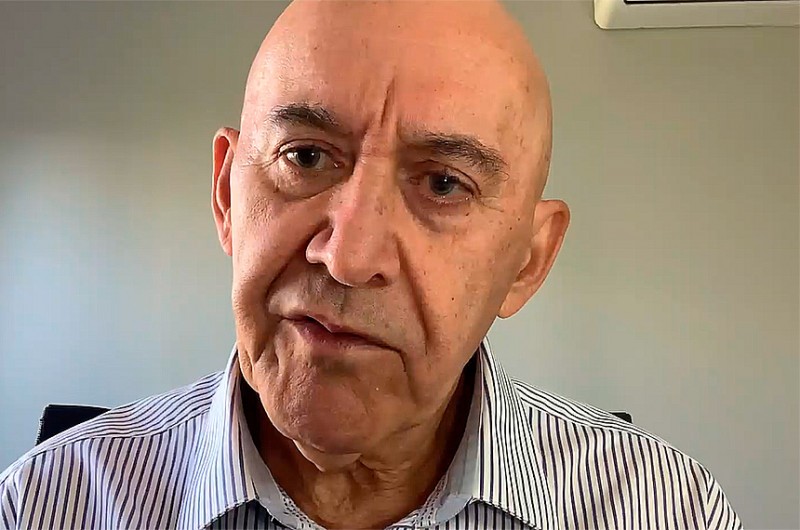 O senador também disse que é necessário "colocar no Orçamento deste ano dinheiro para ciência e tecnologia e para levar internet para todo o país" - Reprodução TV Senado