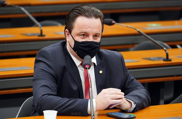 Coelho: projeto invade as atribuições dos órgãos de trânsito - (Foto: Pablo Valadares/Câmara dos Deputados)