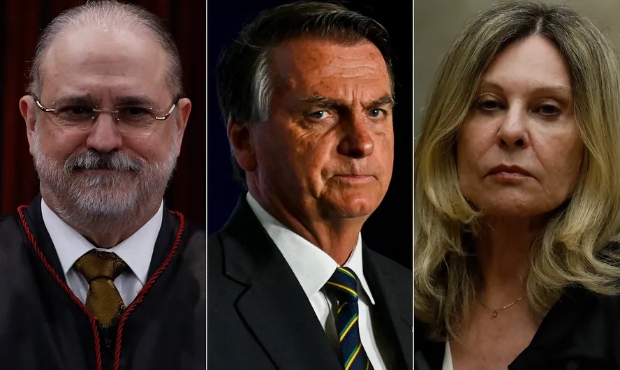 Da esquerda para a direita: Augusto Aras, Jair Bolsonaro e Lindôra Araújo — Foto: Fotos de arquivo