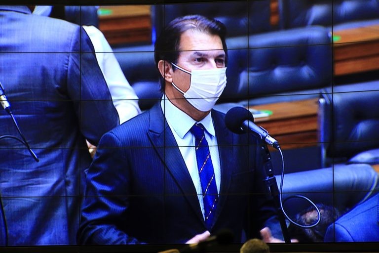 O substitutivo de Maia reuniu 14 projetos que tramitam na Câmara - (Foto: Michel Jesus/Câmara dos Deputados)