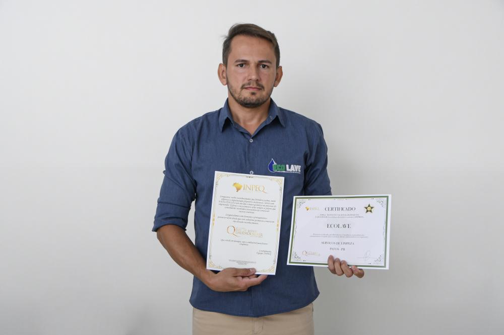 O empresário e técnico responsável pela ECOLAVE, Franklin Medeiros