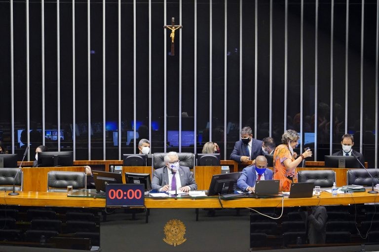 Dep. Odorico Monteiro preside a sessão - (Foto: Pablo Valadares/Câmara dos Deputados)