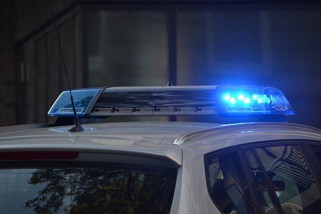 Ex-policial dispara espingarda da janela do apartamento e fere um guarda e uma criança - (Foto: Pixabay)