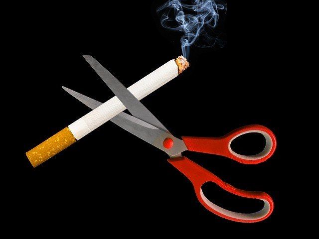 Especialistas indicam associação de remédios e acompanhamento psicológico - (Foto: Pixabay)