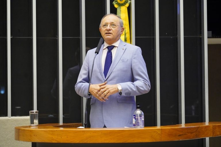 Leocádio: suspensão da medida elevaria o preço dos combustíveis - (Foto: Pablo Valadares/Câmara dos Deputados)