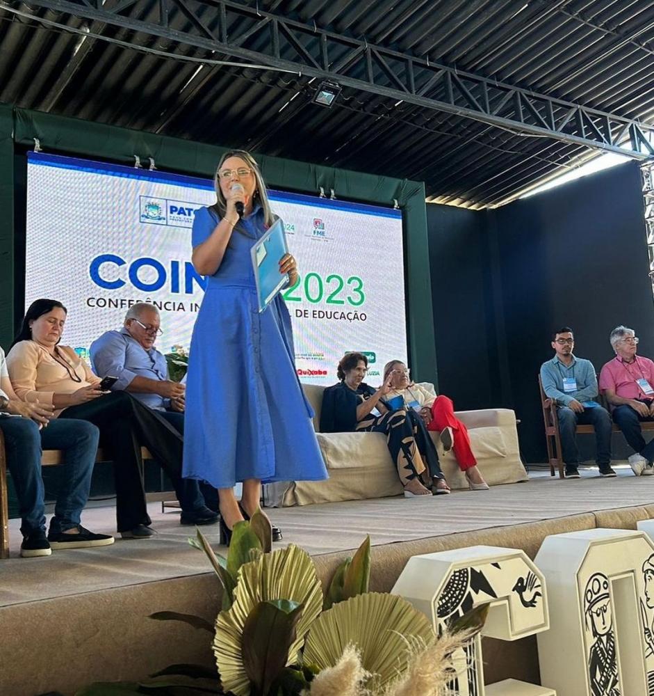 Secretária de Educação de Patos, Adriana Carneiro