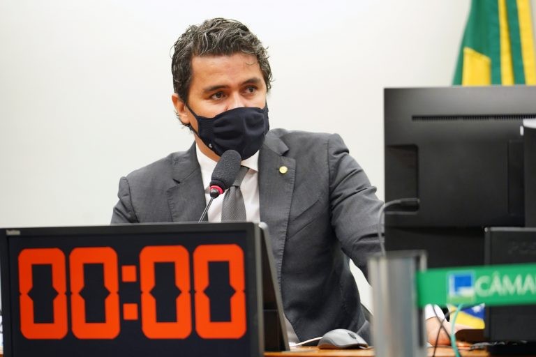 Diego Garcia: proposta pode colaborar com a capacitação de secretarias de Saúde - (Foto: Pablo Valadares/Câmara dos Deputados)