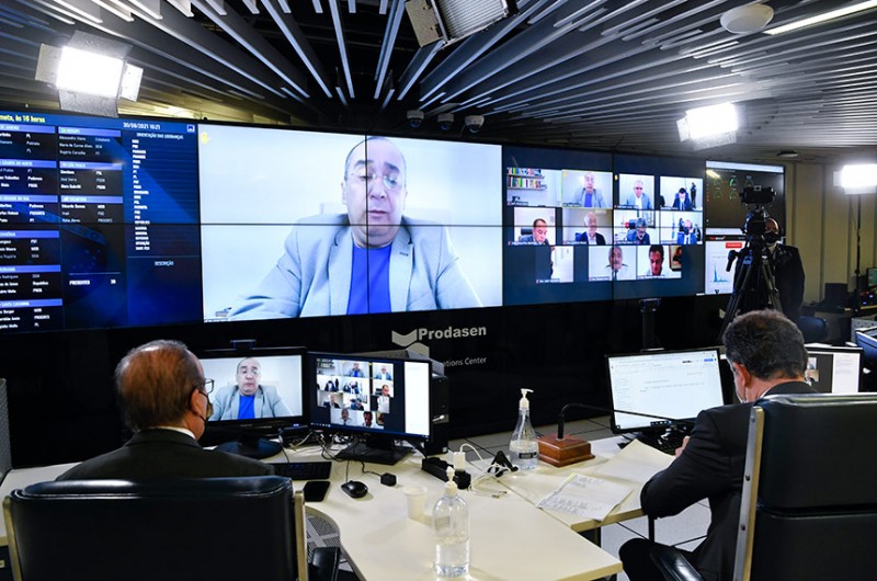 O texto foi aprovado na forma de substitutivo do relator, senador Jorge Kajuru (Podemos-GO), e segue para a Câmara dos Deputados