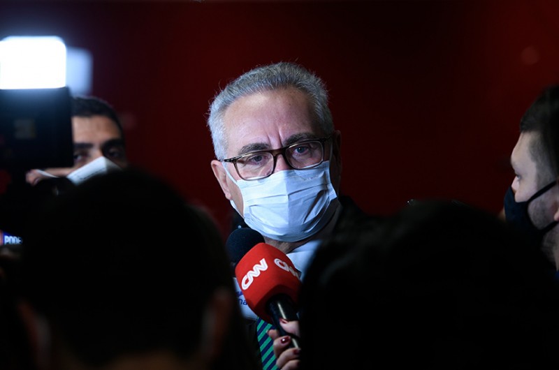 Para o relator, senador Renan Calheiros, a comissão investigou o “negacionismo ideológico” do governo em relação à pandemia e agora terá como foco as acusações de irregularidades na compra de vacinas - Edilson Rodrigues/Agência Senado