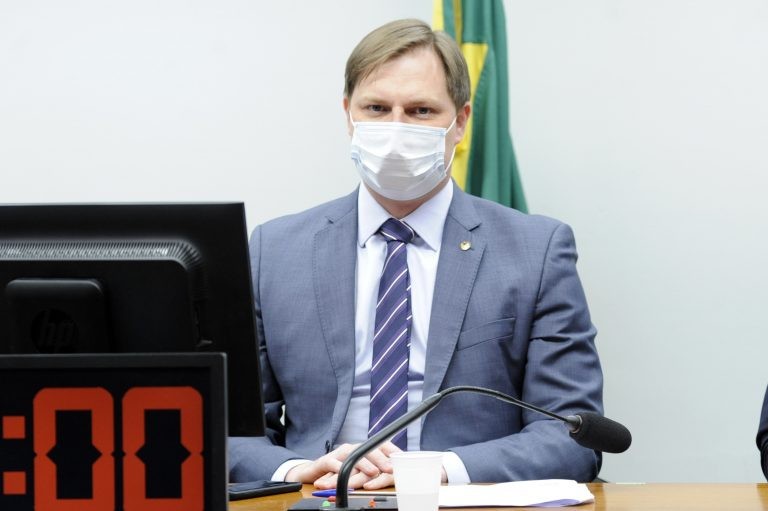 Lucas Redecker: medida aperfeiçoa programa de triagem neonatal - (Foto: Cleia Viana/Câmara dos Deputados)