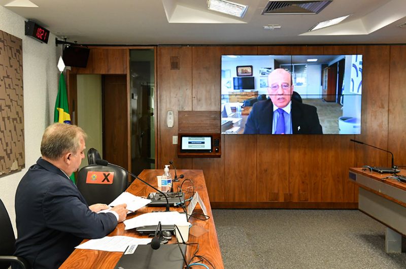 Izalci Lucas presidiu audiência remota da Comissão Senado do Futuro com o ministro Augusto Nardes, do TCU - Roque de Sá/Agência Senado