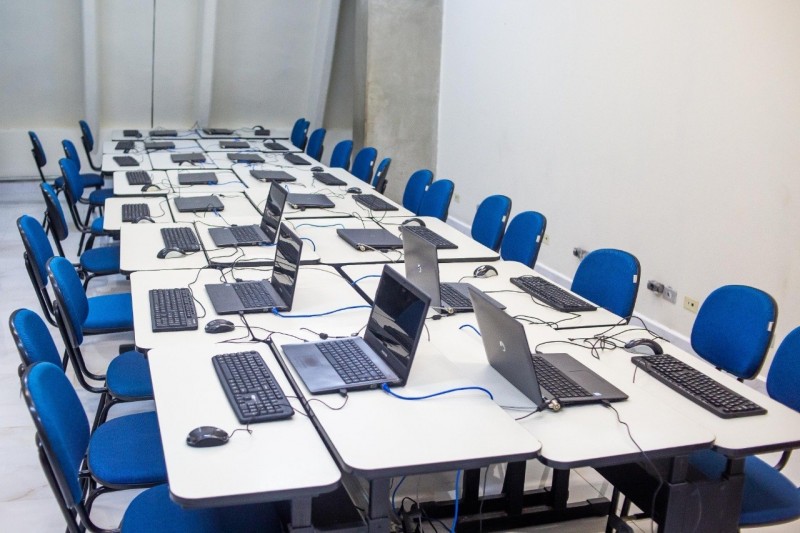 Notebooks entregues aos professores da rede municipal de São Paulo - (Foto: Edson Lopes/Secom SP/Divulgação - 31.05.21)