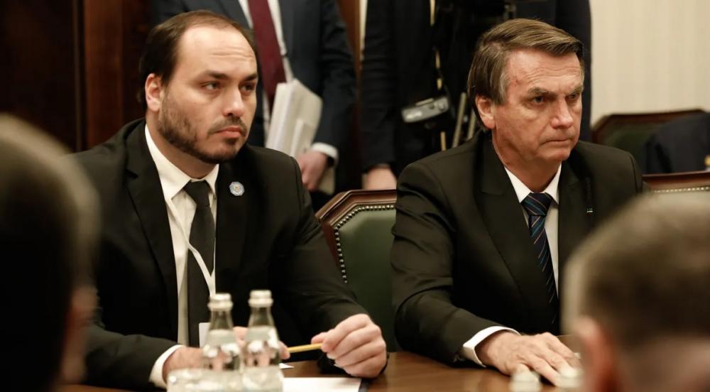 Carlos Bolsonaro e Jair Bolsonaro Alan Santos/PR