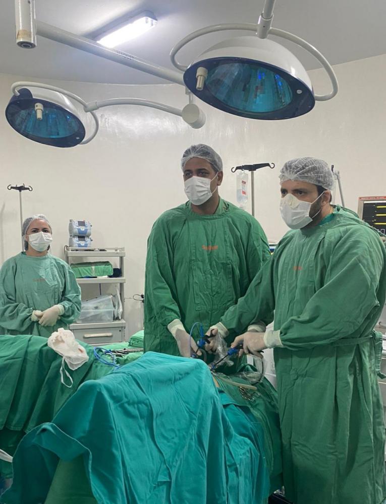 Cirurgia videolaparoscópica realizada no plantão deste final de semana, em Patos