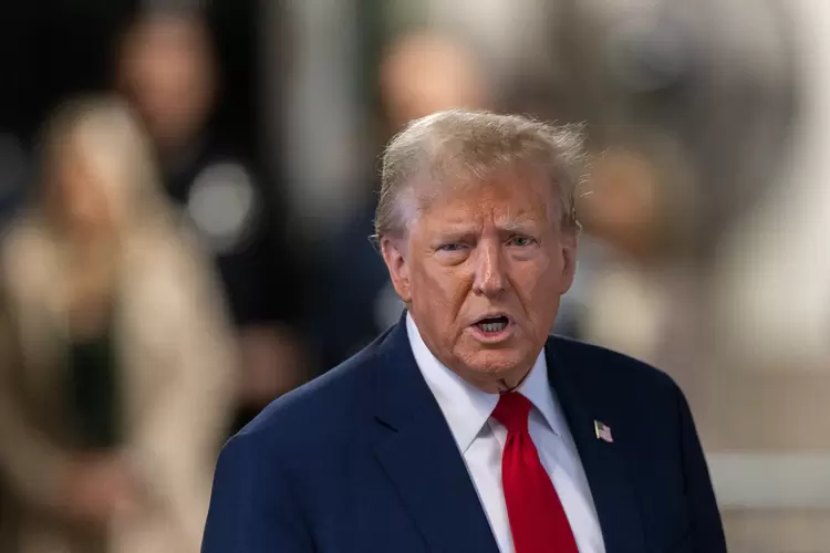 O ex-presidente Donald Trump, alvo de mais de 90 processos na Justiça (Jeenah Moon/AFP)