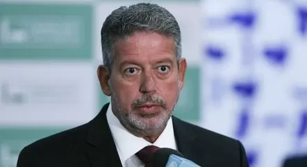 Lira adiou a discussão da minirreforma eleitoral (Foto: Lula Marques/Agência Brasil)