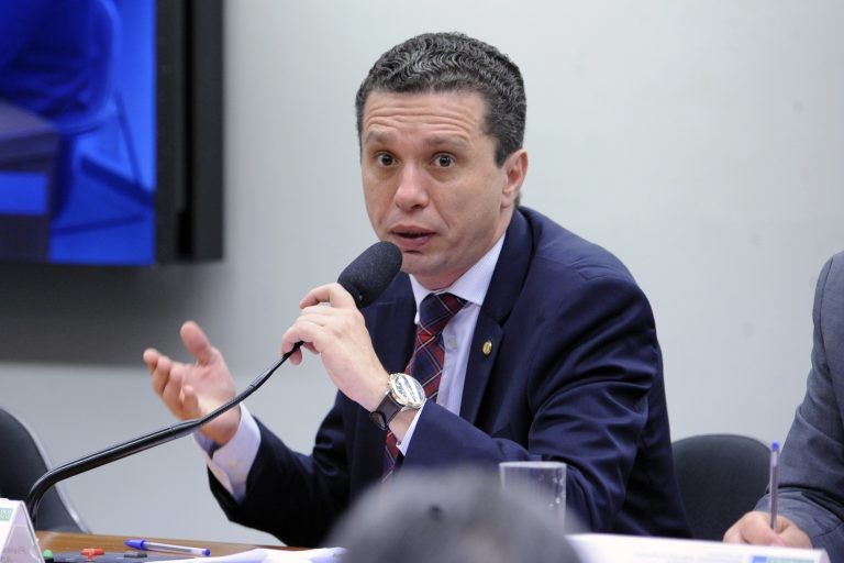 Pinato: confinamento garante o aumento da produção sem expandir áreas de pastagens - (Foto: Cleia Viana/Câmara dos Deputados)