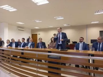 Audiência pública e homenagens a integrantes do Judiciário marcaram o primeiro dia dos trabalhos