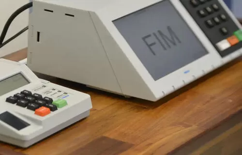 O sistema DivulgaCandContas, do Tribunal Superior Eleitoral (TSE), foi atualizado para oferecer uma experiência aprimorada aos usuários interessados em explorar as bases de dados disponíveis na plataforma. Segundo o TSE, dentro de poucas semanas, a página