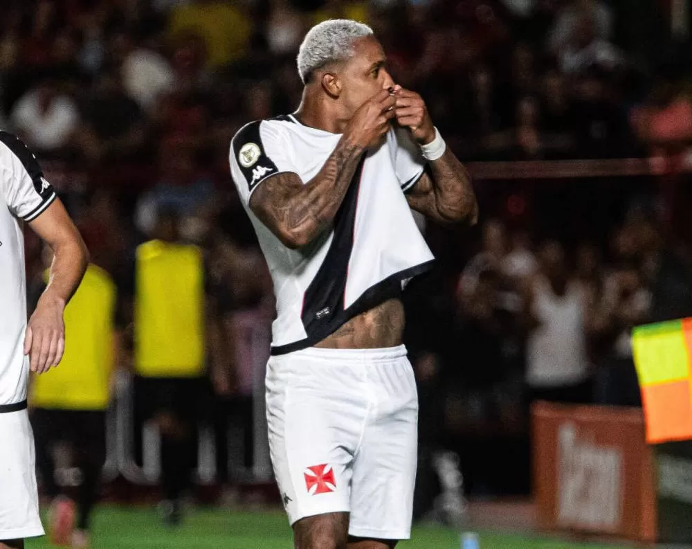 David marca o gol da vitória do Vasco – Foto: Leandro Amorim/ Vasco