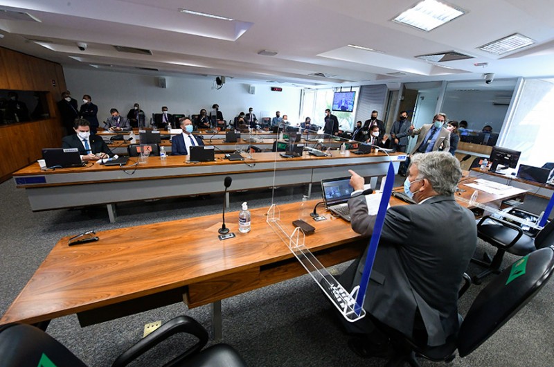 Senadores membros da CAS aprovaram as indicações de Romison Rodrigues Mota para a direção da Anvisa, e de Paulo Roberto Vanderlei Rebello Filho como diretor-presidente da ANS. As indicações precisam ser apreciadas pelo Plenário. - Edilson Rodrigues/Agênci