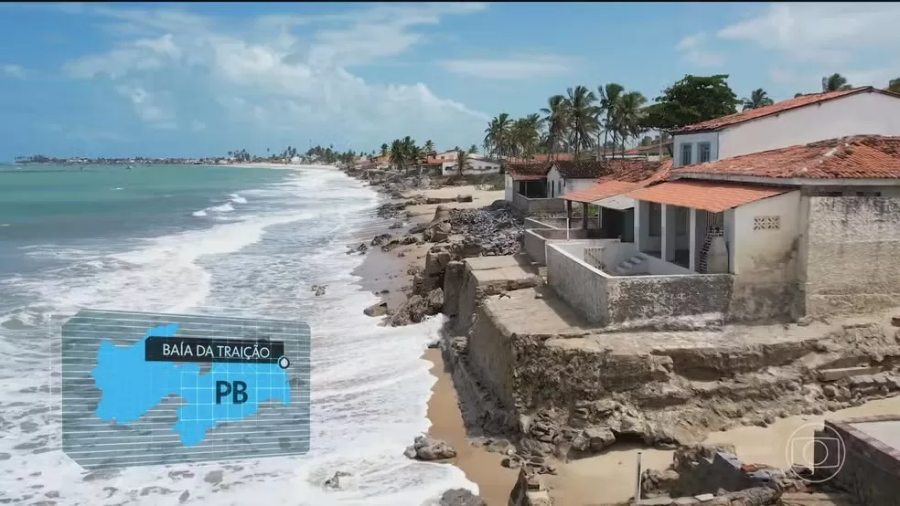 Avanço do mar faz cidade na Paraíba decretar situação de emergência — Foto: Reprodução/TV Globo