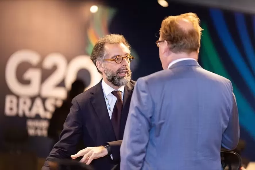 Mauricio Lyrio, embaixador do Brasil no G20, durante reunião dos sherpas, no Rio — Foto: G20 / Divulgação