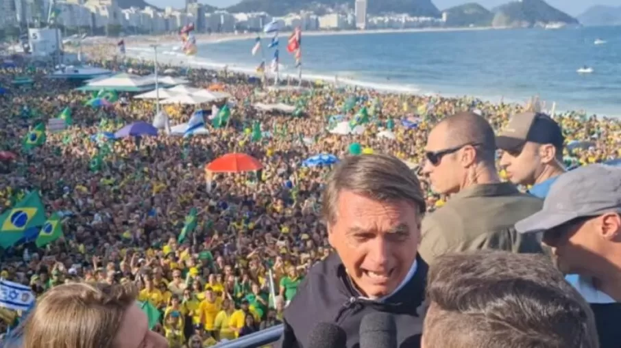 Redes Sociais - 07.09.2022 Bolsonaro em discurso em Copacabana no 7 de setembro de 2022