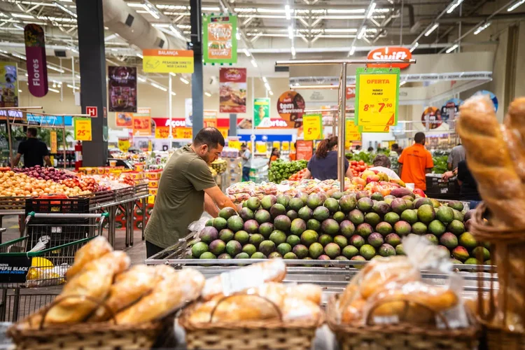 Três cidades que tiveram aumento de dois dígitos no quesito alimentação em domicílio no ano passado (Leandro Fonseca/Exame)