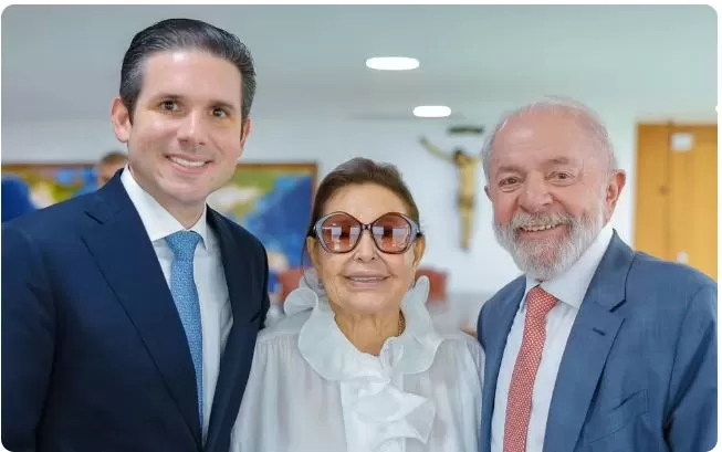 Hugo Motta leva a avó, Francisca Motta, para primeiro encontro com Lula. — Foto: Ricardo Stuckert/Divulgação