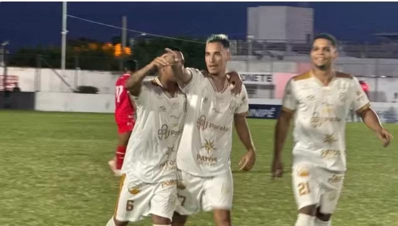 Robinho foi um dos destaques do Nacional de Patos contra o Auto Esporte-PB (Foto: Matheus Aquino/ge)