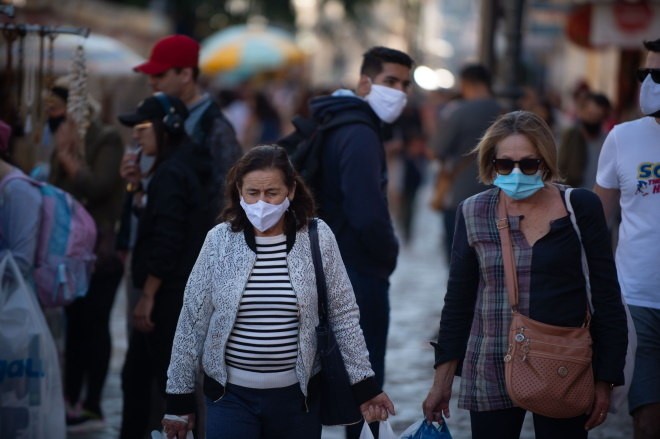 Baixos índices de distanciamento social é uma das causas da possível 3ª onda - (Foto: Eduardo Valente/Estadão Conteúdo - 27.5.2021)