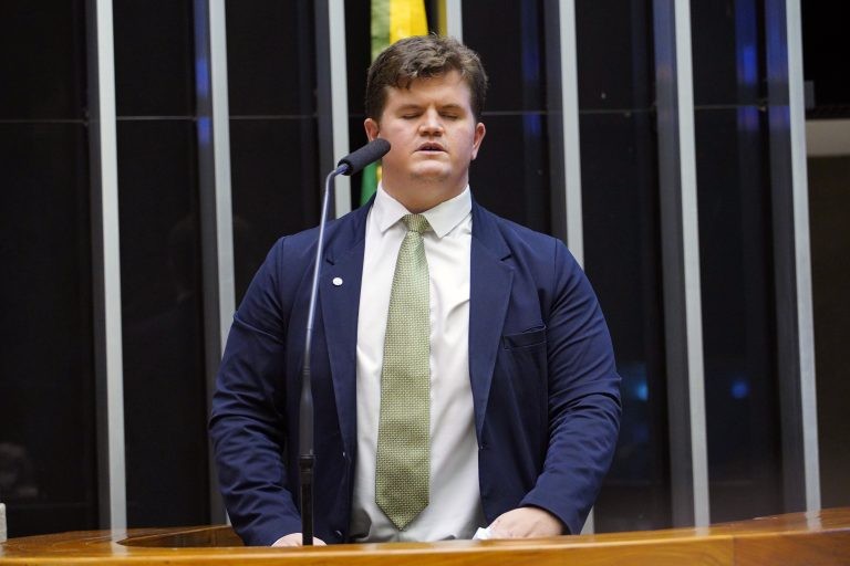 Rigoni: texto prevê renúncia de receitas e não oferece medidas compensatórias - (Foto: Will Shutter/Câmara dos Deputados)