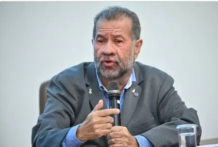 O ministro da Previdência, Carlos Lupi, durante anúncio ligado às investigações do INSS Ton Molina/Foto Arena/Estadão Conteúdo | 23.04.2025