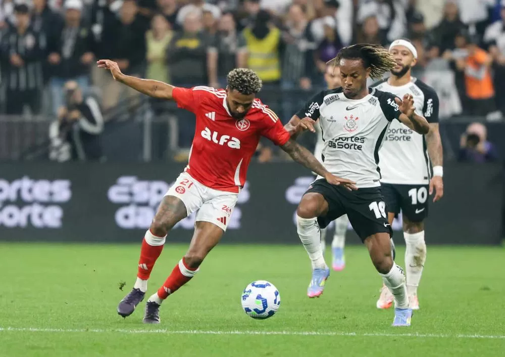 Corinthians vence o Internacional em jogo elétrico na Neo Química Arena - Foto: Ricardo Duarte / Internacional