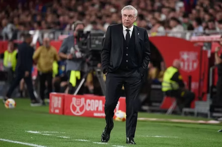 Ancelotti e Real Madrid chegaram a um acordo verbal para a saída do treinador — Foto: Josep LAGO / AFP