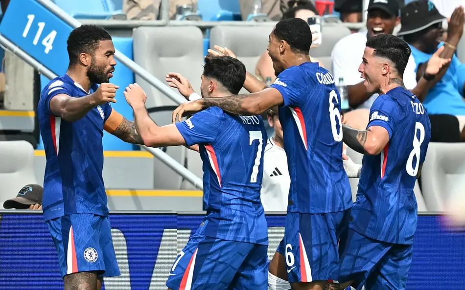imagem cameraReece James comemora gol do Chelsea sobre o Benfica, no Mundial de Clubes (Foto: Paul Ellis/AFP)