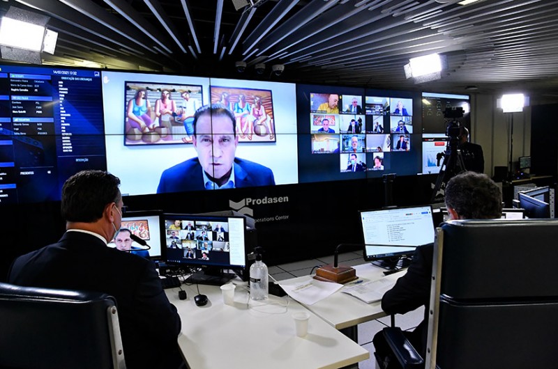 O relator, senador Vanderlan Cardoso, fez mudanças no PL para aperfeiçoar mudanças no Código Eleitoral, no que diz respeito às coligações em eleições proporcionais e ajustes como renumeração de itens 