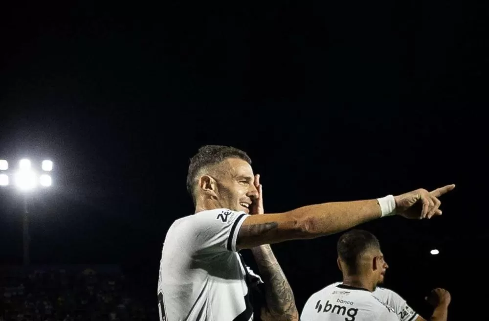 Vegetti tem 26 gols no ano e atravessa a melhor temporada da carreira - Foto: Matheus Lima/Vasco