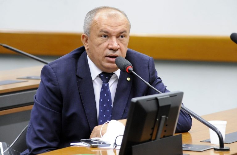 Guedes recomendou a aprovação da proposta, com mudanças - (Foto: Gustavo Sales/Câmara dos Deputados)